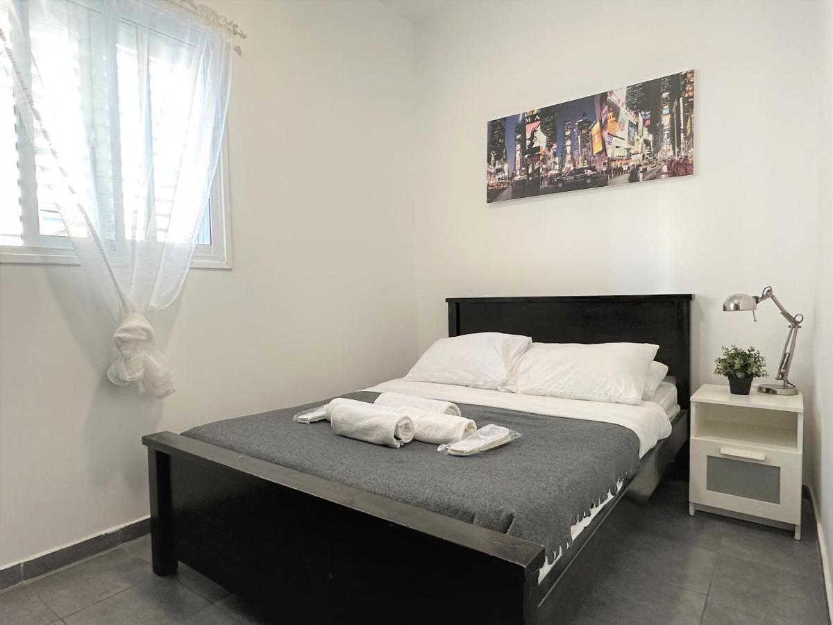 Miraks Harav Kuk Apartment Tel Aviv Ngoại thất bức ảnh