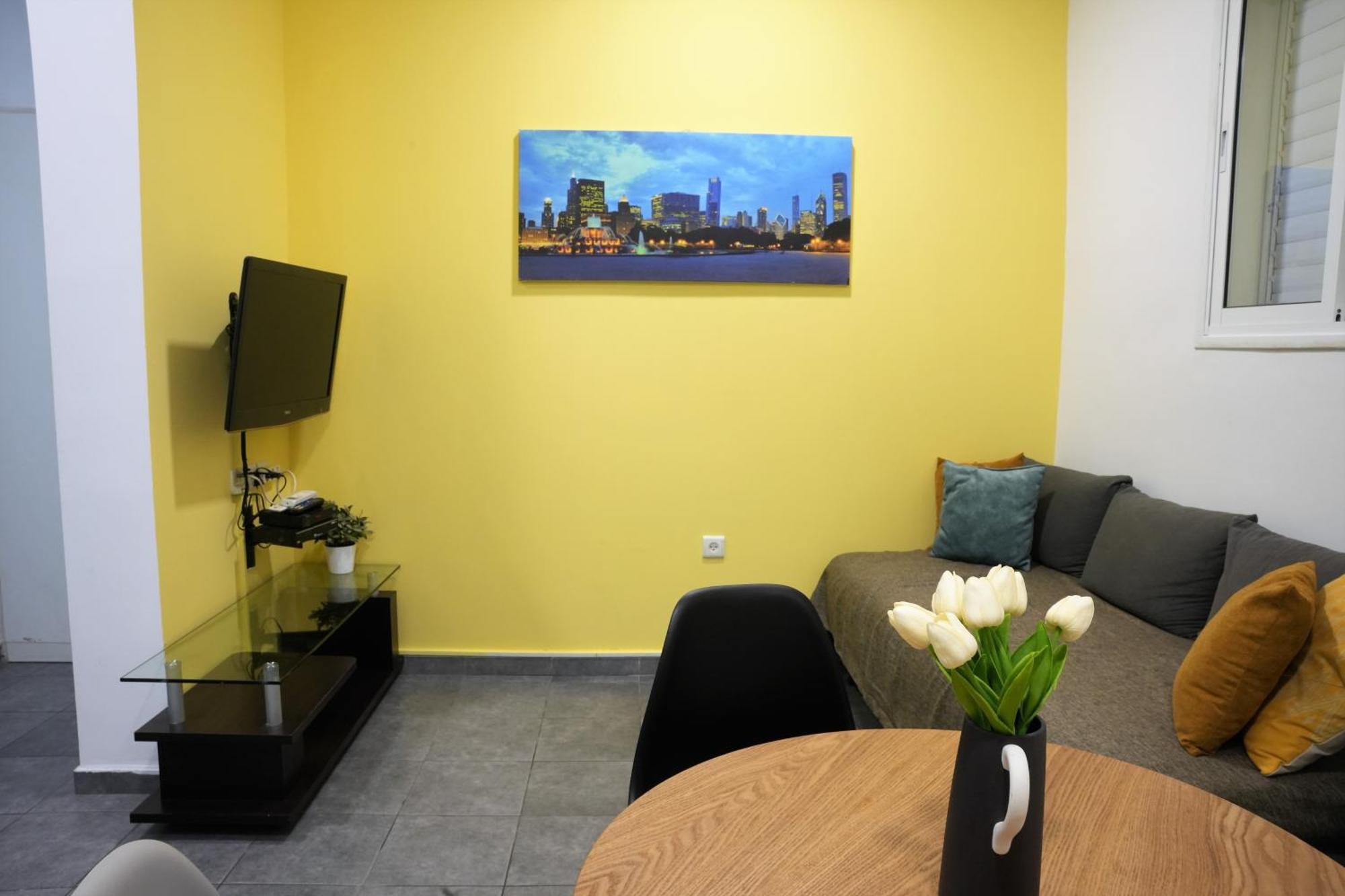 Miraks Harav Kuk Apartment Tel Aviv Ngoại thất bức ảnh