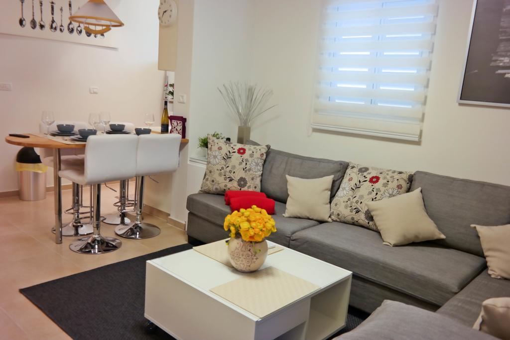Miraks Harav Kuk Apartment Tel Aviv Ngoại thất bức ảnh